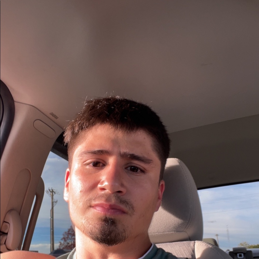 Meet your Posher, Cesar